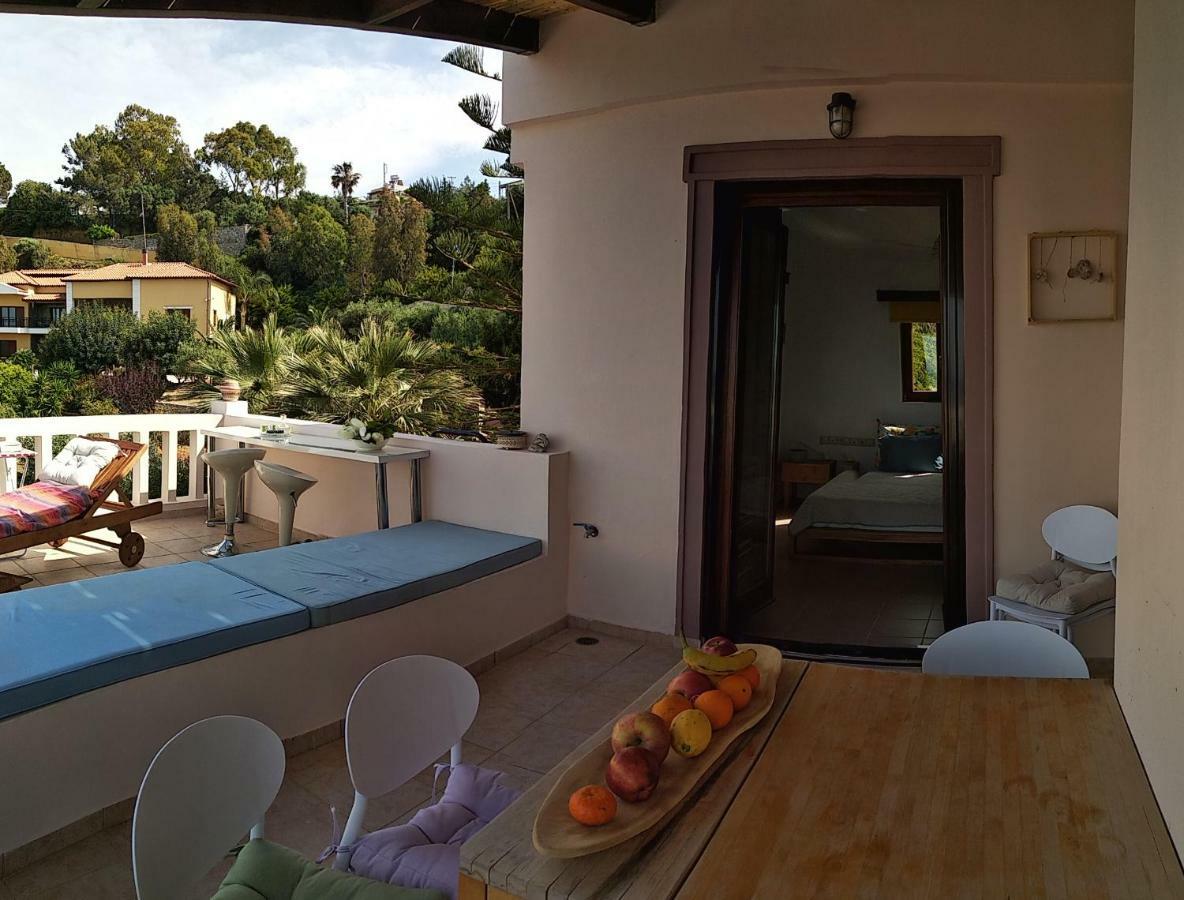 Modern Villas With Gardens And Stunning Views Ligaria  Eksteriør billede